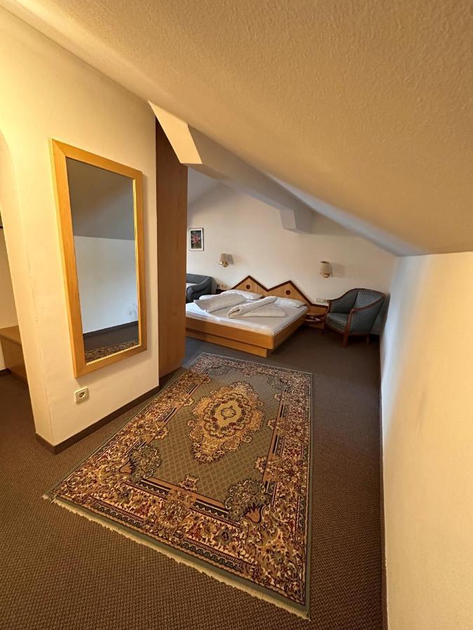 Hotel Brandl San Candido Exterior foto